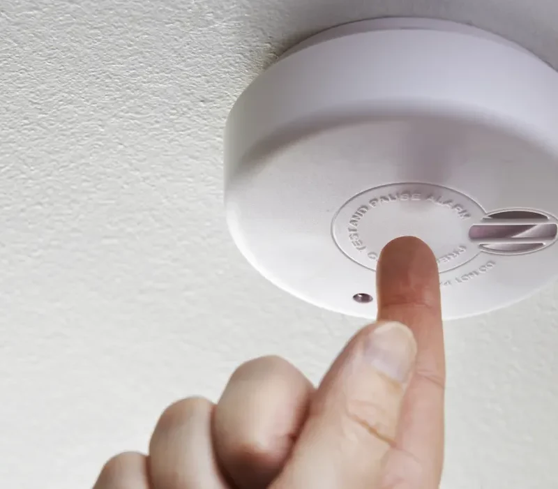 Interconnected smoke alarm installed in a New Zealand home