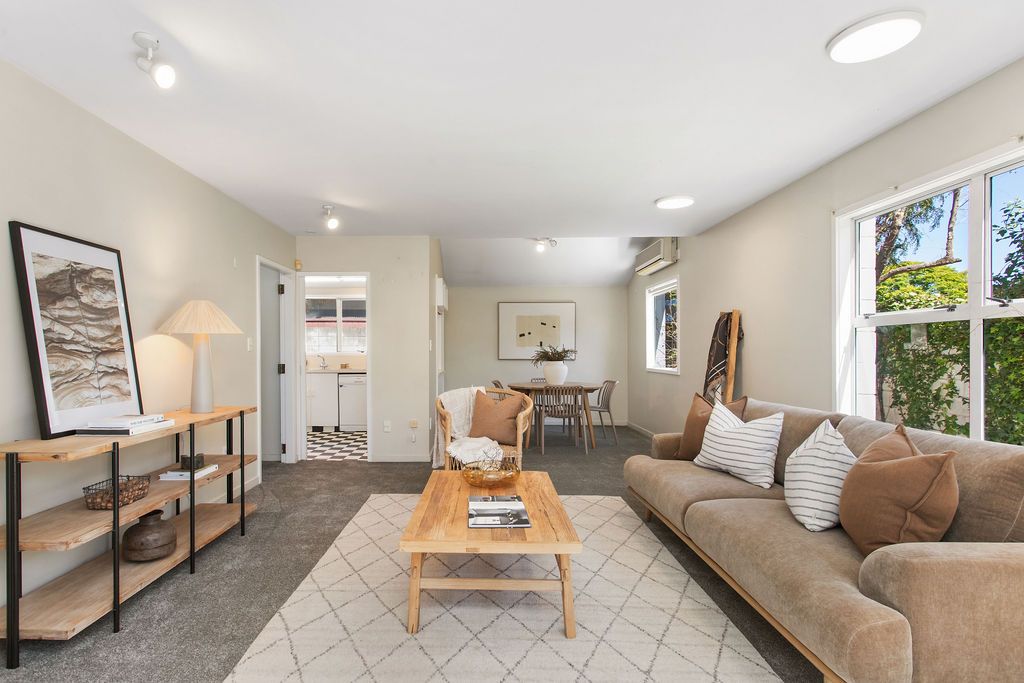 Living room before renovation of christchurch townhouse