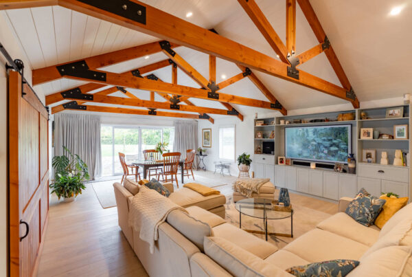 Living room extension in Swannanoa by Gareth Davis Builders