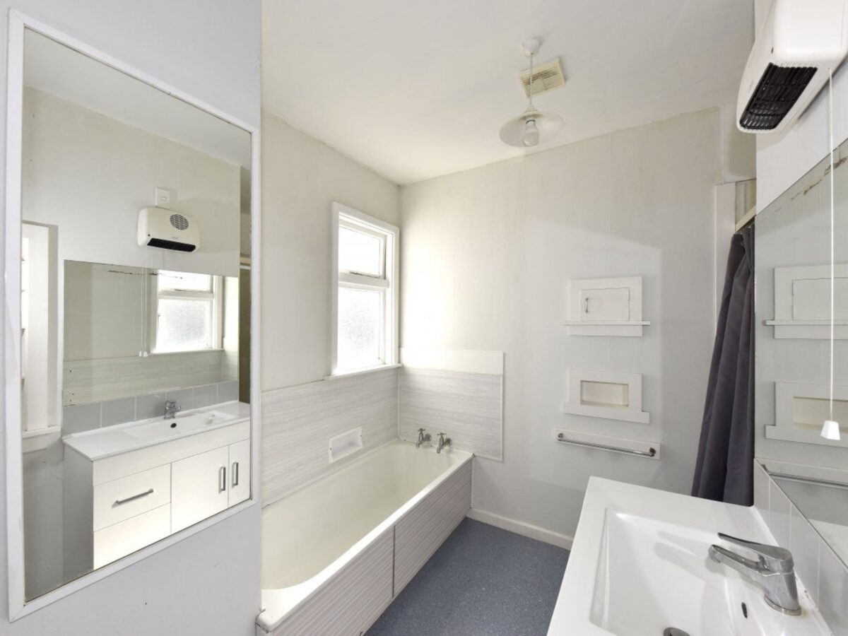 Tired bathroom before renovation Christchurch